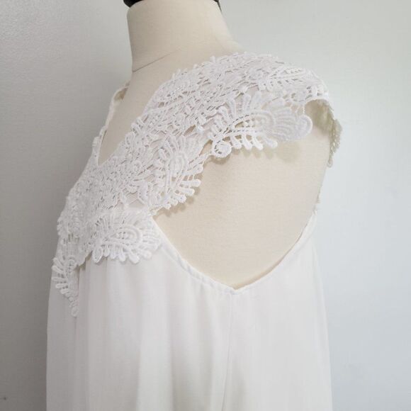 WORN ONCE BEAUTIFUL APPLIQUE LACE DRESS SZ M - Picture 5 of 9